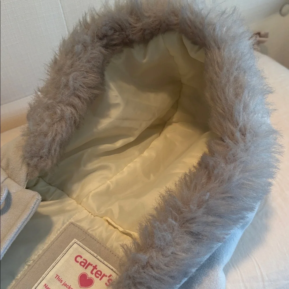 Carter’s Little Girls Grey Faux Fur Hooded Coat w/Toggle Buttons Size 18 M